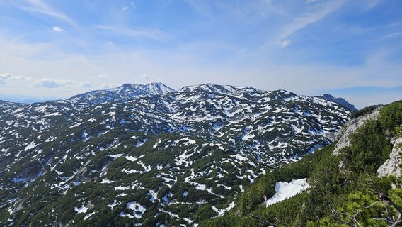 Zdjęcie z Xhelal Topalli wzdłuż trasy
