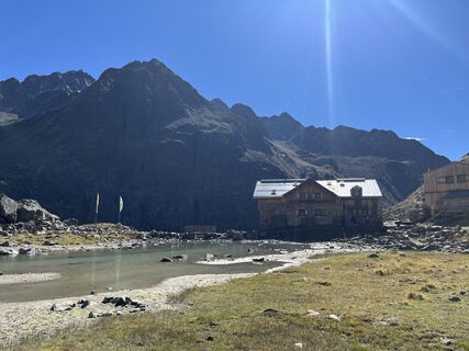 Fotografija s spletne strani Jasmin na poti