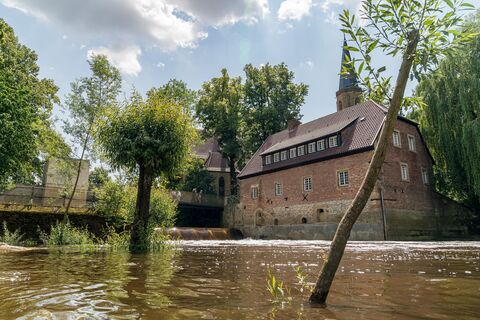 Telgte_Großes Emswehr_02_CC-BY-SA_MaximilianSemsch_EmsRadweg.jpg