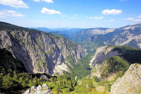 Blick ins "Große Höllental" und links auf die Klobenwand