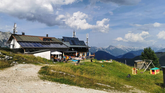 Blick auf die Rauthhütte