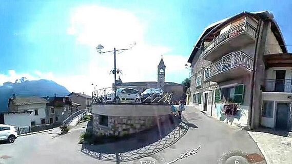 Parkplatz bei der Chiesa in Saviore