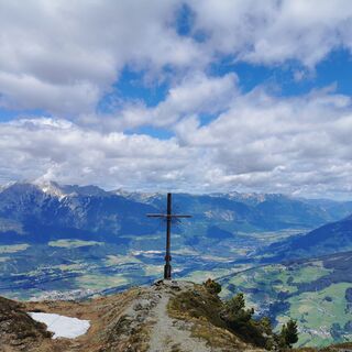 das Gipfelkreuz der "Roten Wand"