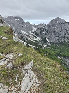 Fotografia z Marjan Širaj na trase