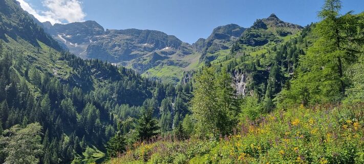 Foto von Aleksander Naveršnik entlang der Tour