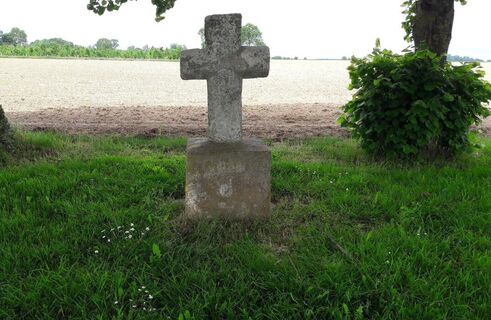 Les Croix en Tuf : Sorel-en-Vimeu - Ercourt