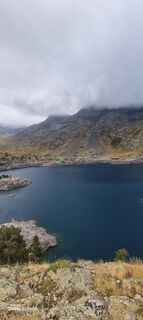 Fotografija s spletne strani Yves Esturonne na poti
