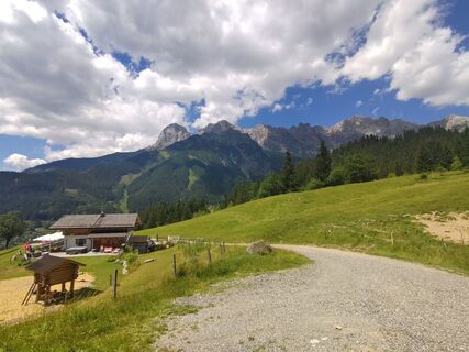 Fotografija s spletne strani Chr Lenz na poti