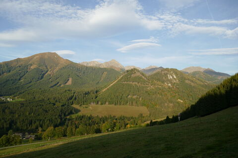 Start bei Hohentauern mit Blick zur Bösensteingruppe