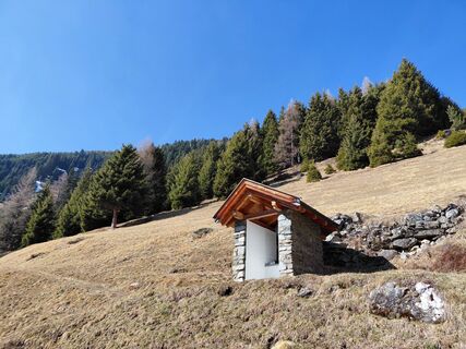 Fotografija s spletne strani Sabine Steuxner na poti