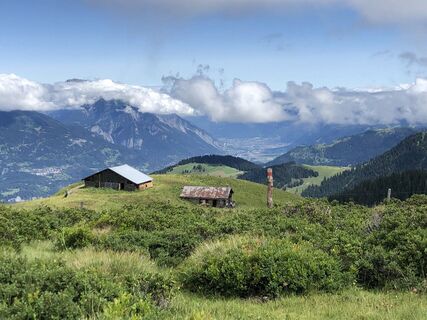 Die Dutjer Alp. Ein einmaliger Aussichtspunkt.