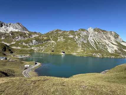Fotografija s spletne strani Christian Gut na poti