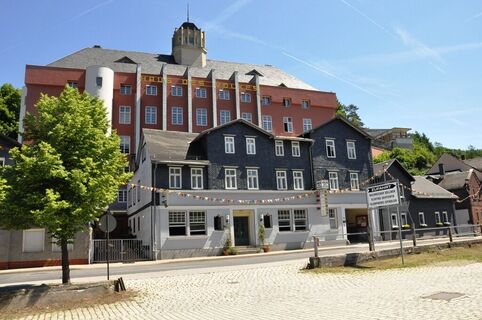 Haus des Volkes - Bauhaushotel