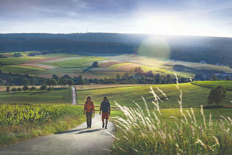 Schellenberg 2 Wanderer näher