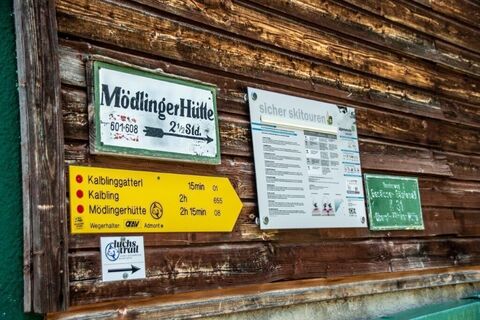 vor der Hütte rechts Richtung Kaiblinggatterl