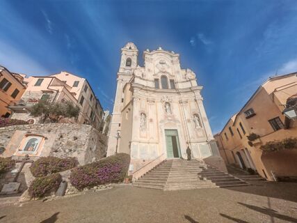 Fotografija s spletne strani Lara Musitelli na poti