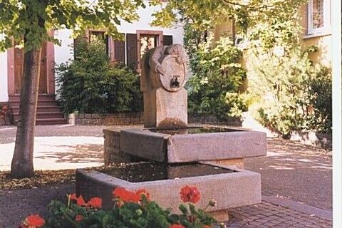 Dorfbrunnen Bobenheim/Bg.