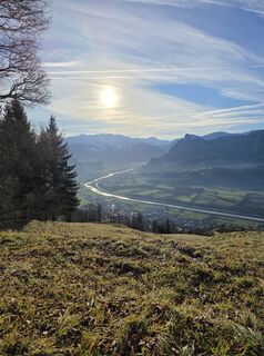 Fotografija s spletne strani Carlo Ospelt (Wuffenstein) na poti