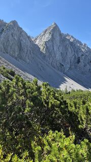 Fotografija s spletne strani Gerhard 19 na poti