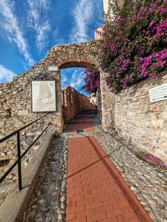 Fotografija s spletne strani Lara Musitelli na poti