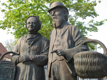 Kessen-Ülk-und-Minchen-Brunnen