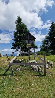 Fotografija s spletne strani Elisabeth Rossa na poti