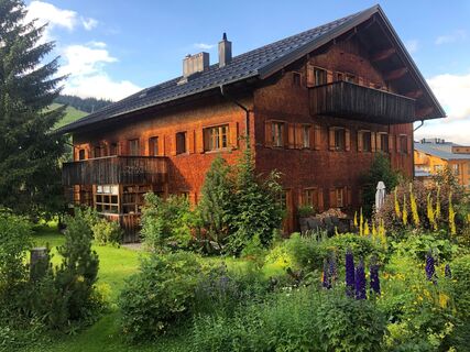 Alpina Lech – Geborgen in den Bergen