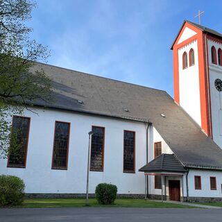 20220505 Ev. Kirche Valbert (c) Miriam Folak.jpg
