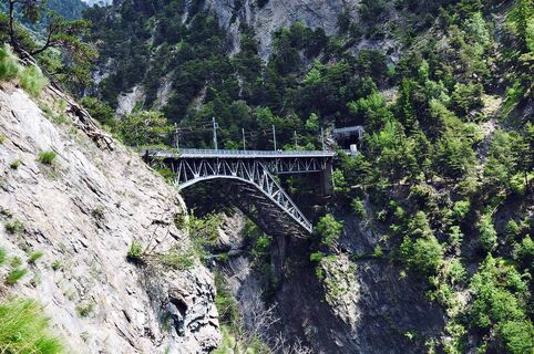 Bahnviadukt Bietschtalbrücke über dem Bietschbach