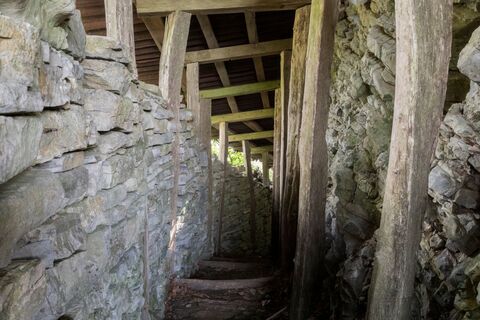 Rekonstruierter Schützengraben auf dem Kolovrat