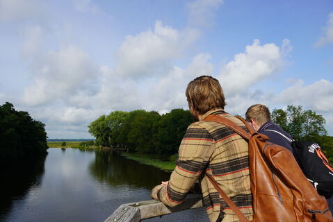Ausblick von der Brücke mit Knick