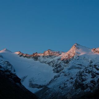 Blick Richtung Rheinwaldhorn; Foto: Hubert Hodel