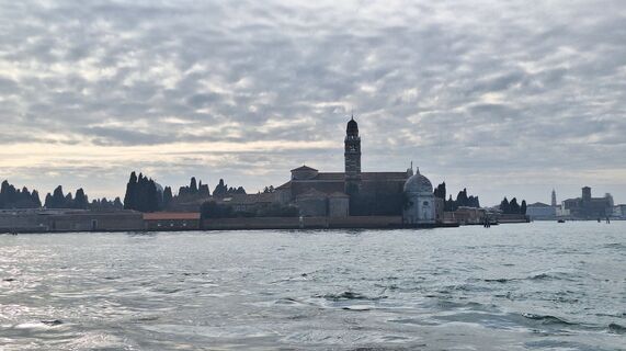 Fotografija s spletne strani Regina Fleischmann na poti