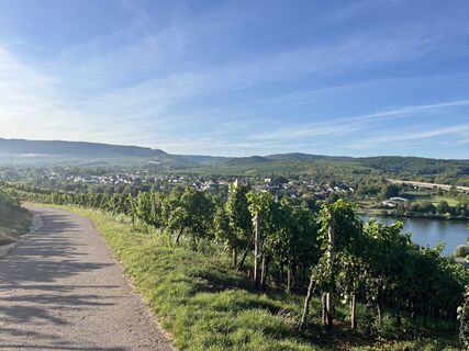 Zdjęcie z Martin Lorscheider wzdłuż trasy