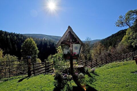 Hauskreuz beim Bauernhof Schmiedhofer