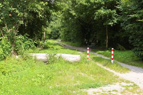 Wanderweg an der Streuobstwiese in Verl