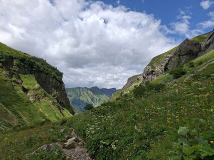 Fotografija s spletne strani Tine T na poti