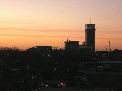 Blick auf den Fördertum bei Sonnenuntergang