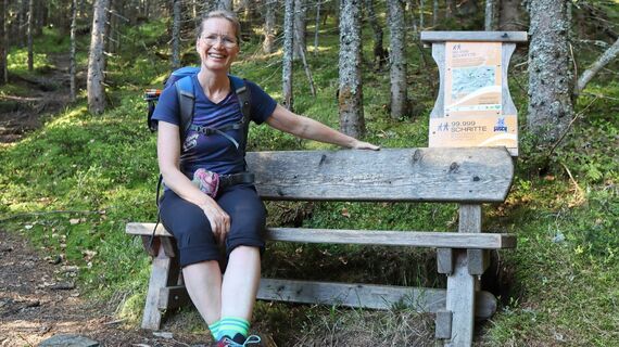 Mehrere Rastplätze am Weg