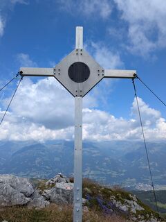 Fotografija s spletne strani das-gipfelbuch.at na poti
