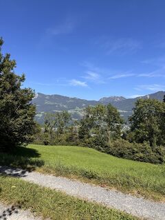 Kuva osoitteesta Cyrill Bischof matkan varrella