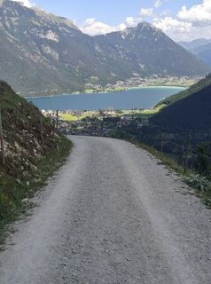 Fotografija s spletne strani Arei01 na poti