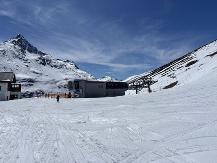 Fotografija s spletne strani Peter Ninausz na poti