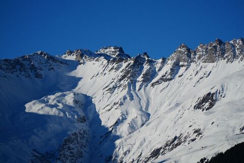 Aussicht beim Winterwandern im Taminatal
