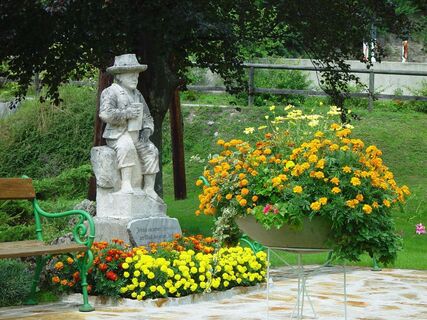 Peter Rosegger Denkmal _St. Kathrein am Hauenstein_Oststeiermark