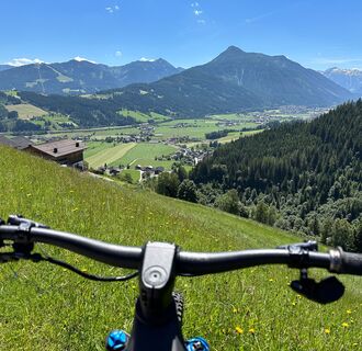 Blick auf Reitdorf und Flachau mit Lackenkogel