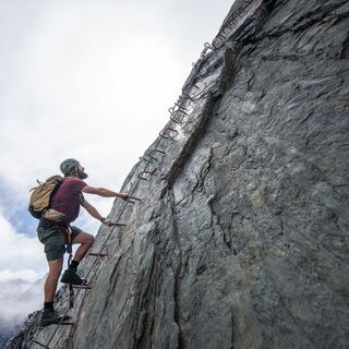 Auf dem Klettersteig warten auch luftige Abschnitte