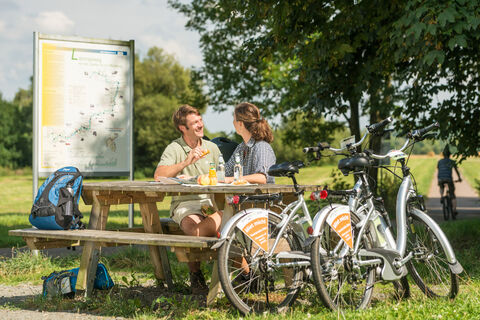 Diersteiner Au bei Diez, Rastplatz am Lahnradweg
