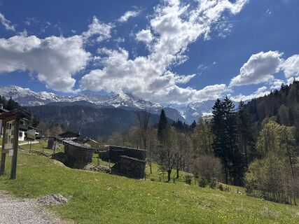 Fotografija s spletne strani Alain na poti