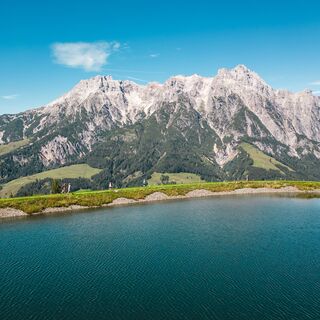 Blick auf die Leoganger Steinberge beim Stillen Wasser am Asitz